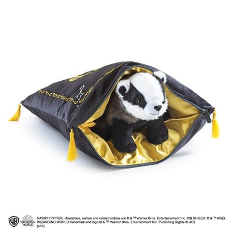 Peluche et coussin de la Maison de Poufsouffle - La Muchette