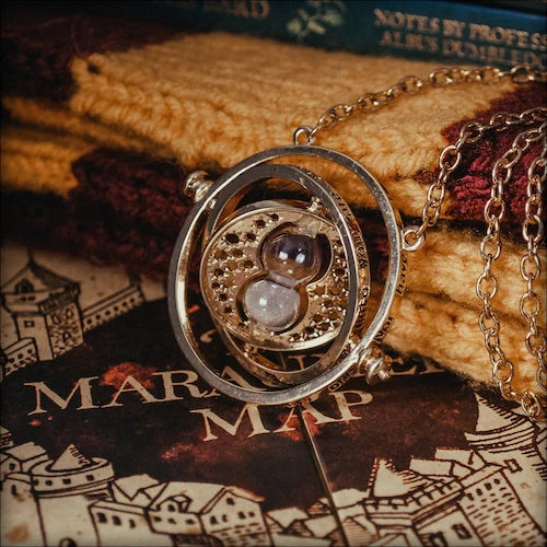 Visuel de la catégorie Bijoux, proposant des créations inspirées de la saga Harry Potter et de la Fantasy