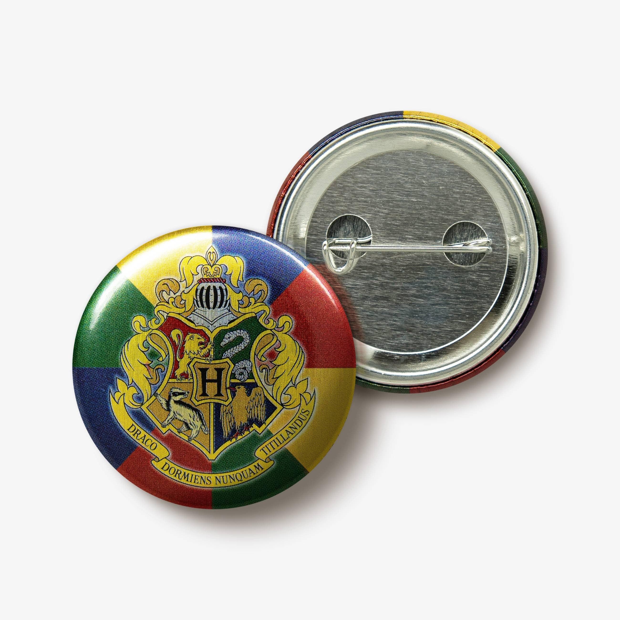 Badge Harry Potter MinaLima - Blason Poudlard - La Muchette