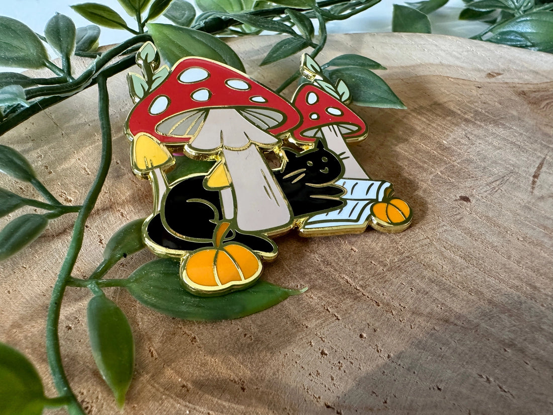 Pin's - Chat Noir et Champignons