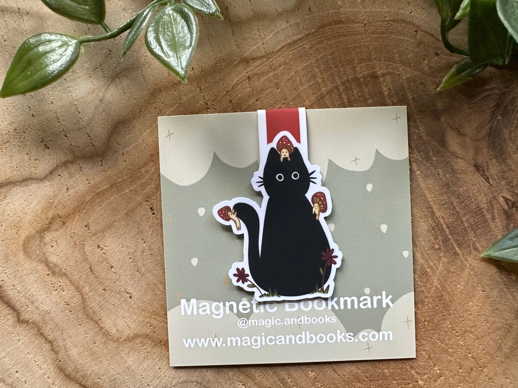 Marque - page magnétique - Chat noir et champignons - La Muchette