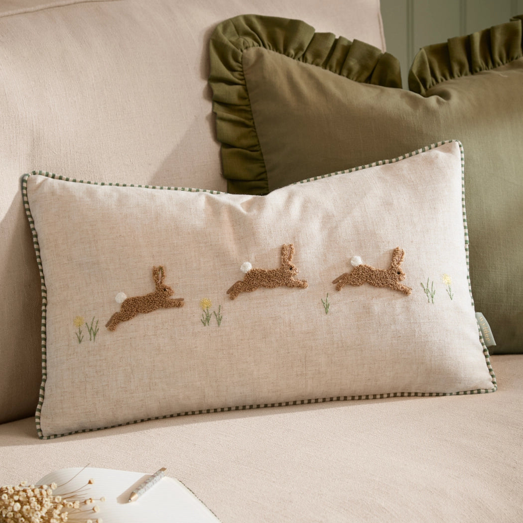 Coussin touffeté Trio de lapins - La Muchette