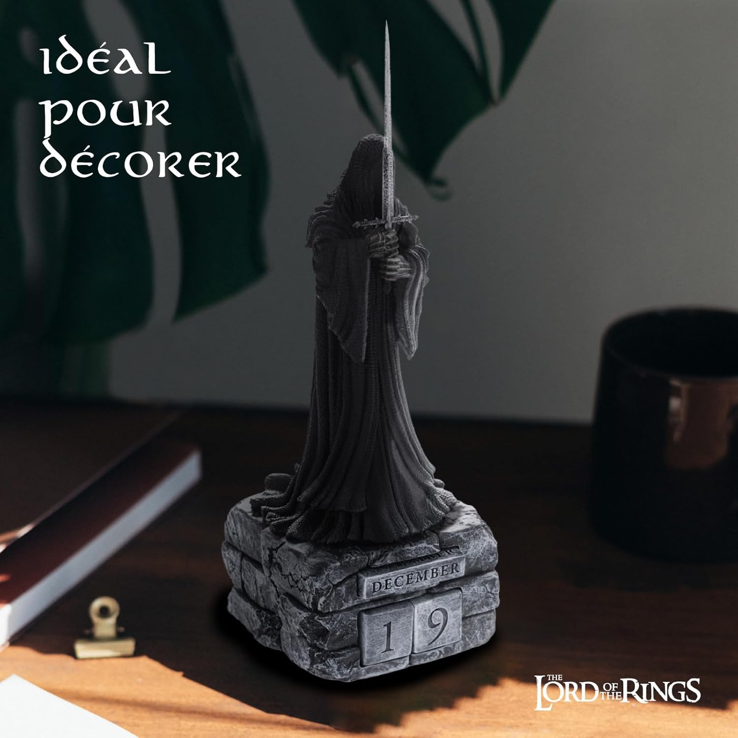 Figurine et calendrier perpétuel Nazgûl