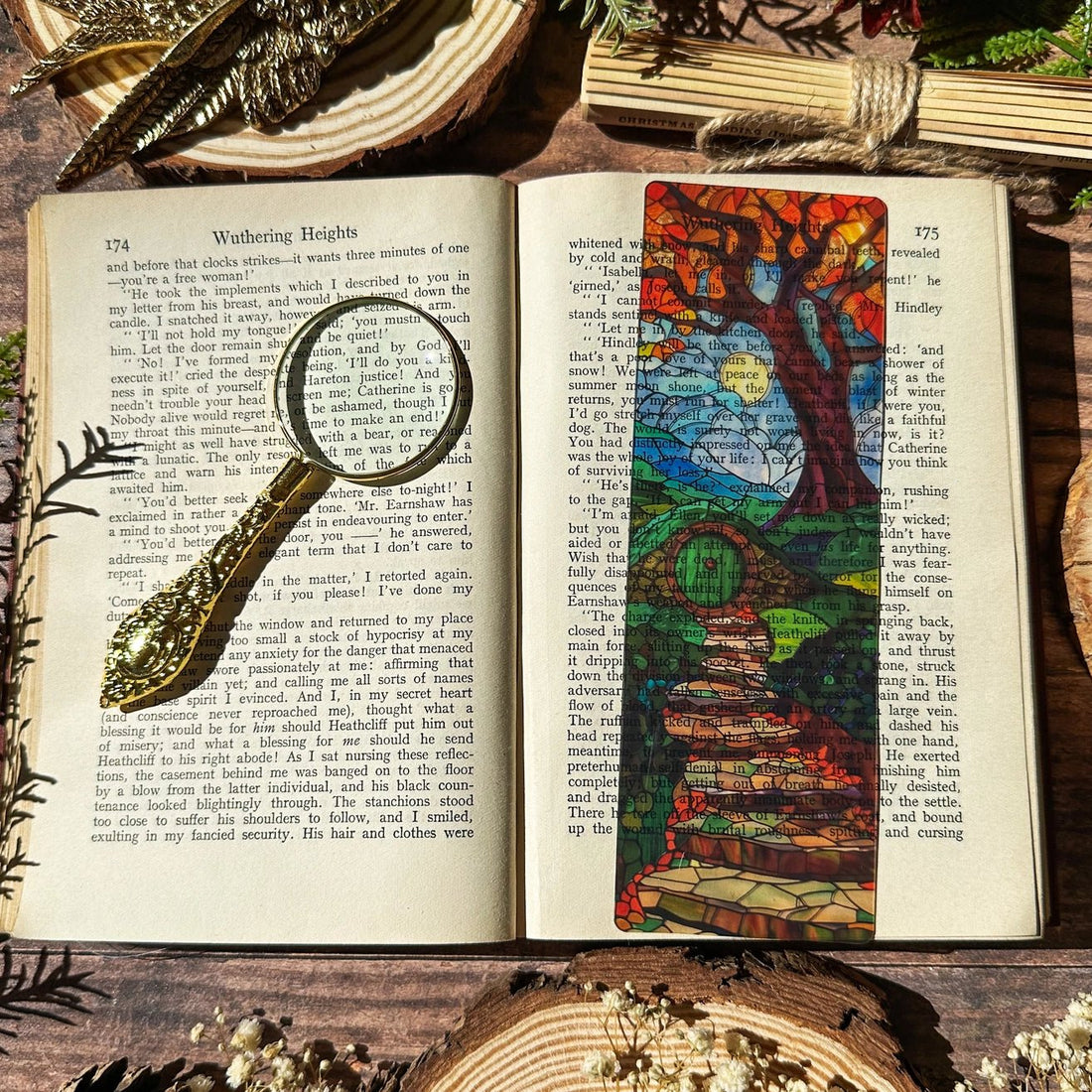 Marque - page Vitrail - Marches de hobbit - La Muchette